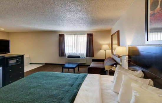 Welcome To Quality Inn Wichita Falls - King Suite With Living Room