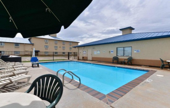 Welcome To Quality Inn Wichita Falls - Seasonal Outdoor Pool